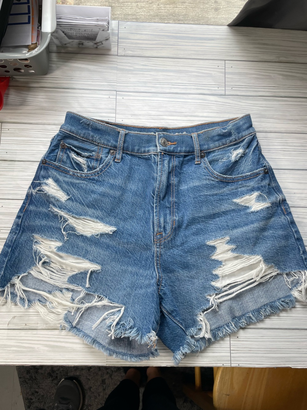 American Eagle highest rise 90 boyfriend shorts distressed size 2‎